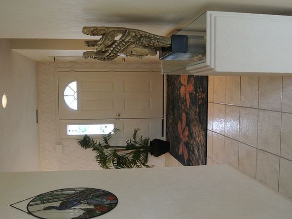 4th image of 6 Horizon Ct