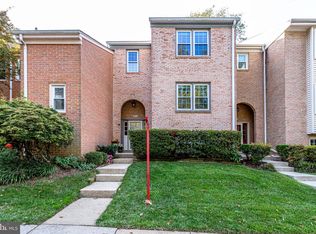 6613 Midhill Pl, Falls Church, VA 22043