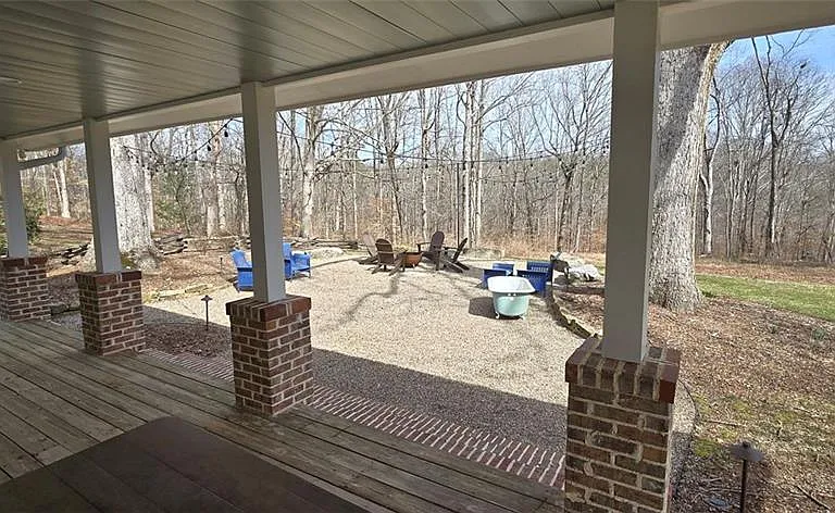 812 Bessie Ln — Photo 9
