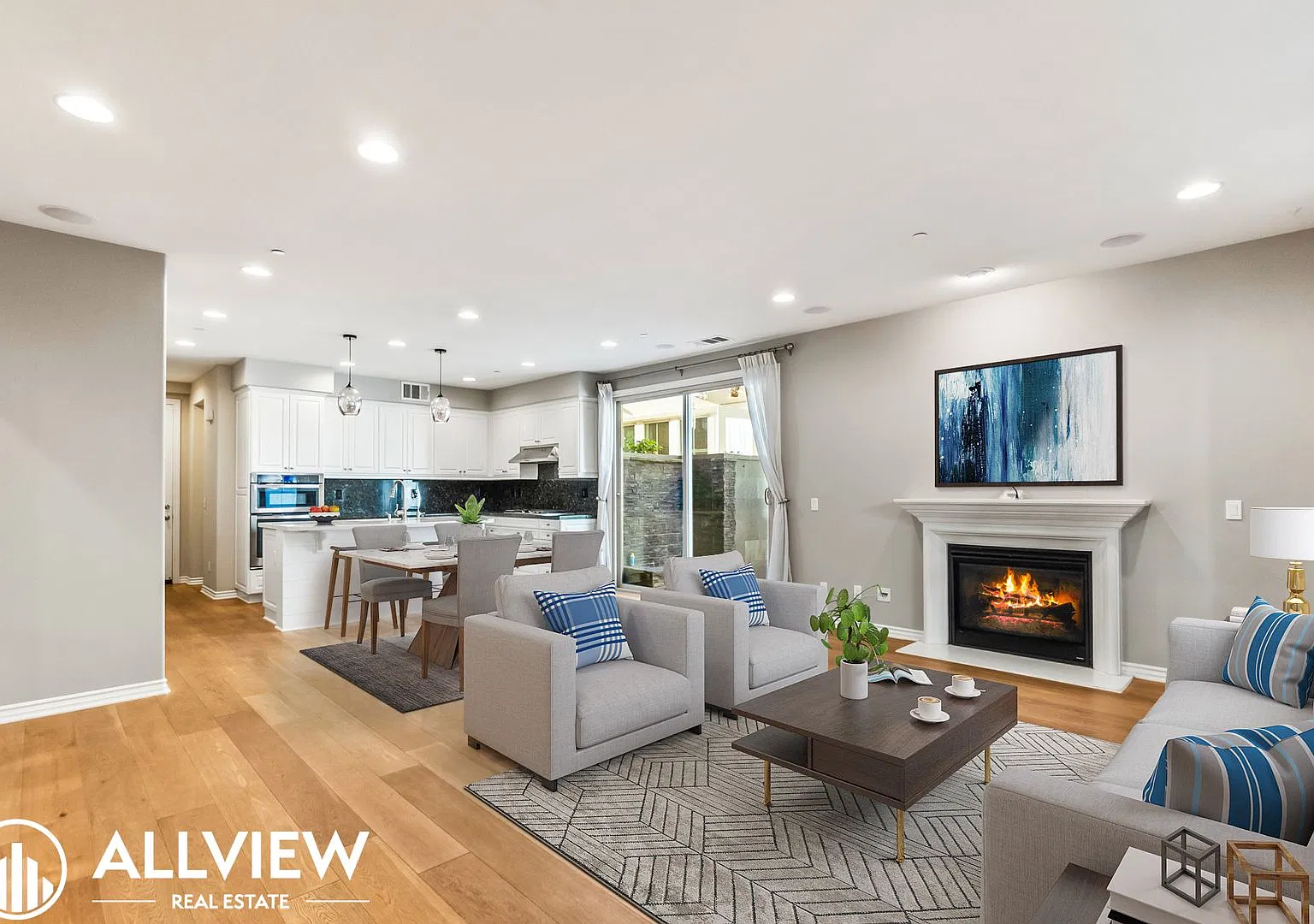Highly Upgraded 4 Bed, 4.5 Bath Condo Available in Pacific Shores! — Photo 2