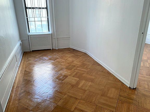 4th image of 28 W 85th St APT 4