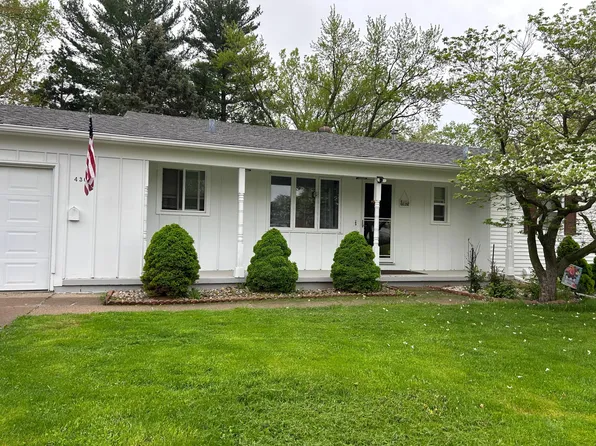 4304 36th Ave, Moline, IL 61265