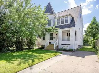 1382 Cove Ave #1, Lakewood, OH 44107