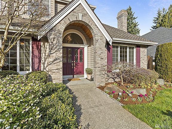 Welcome home. Enjoy elegance and comfort in this home with great spaces for entertaining or relaxing.