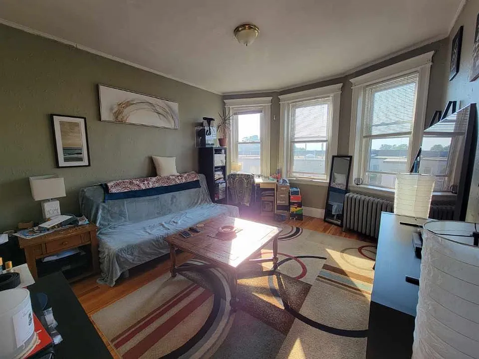 1633 Commonwealth Ave #17B