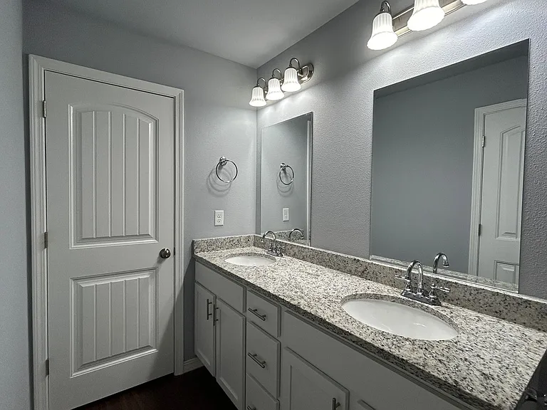 624 N 6th St #2 — Photo 18