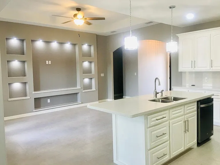 3873 Tolosa St — Photo 52