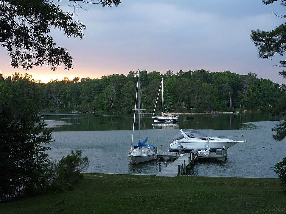 Dock with water & Electric
