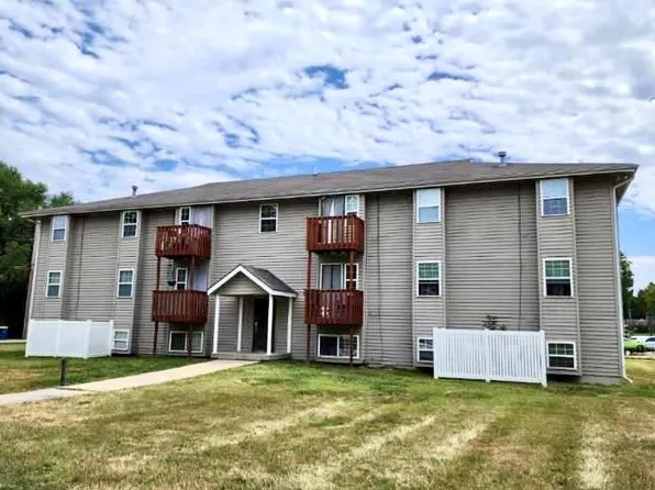 201 N Clark St APT 7, Kearney, MO 64060