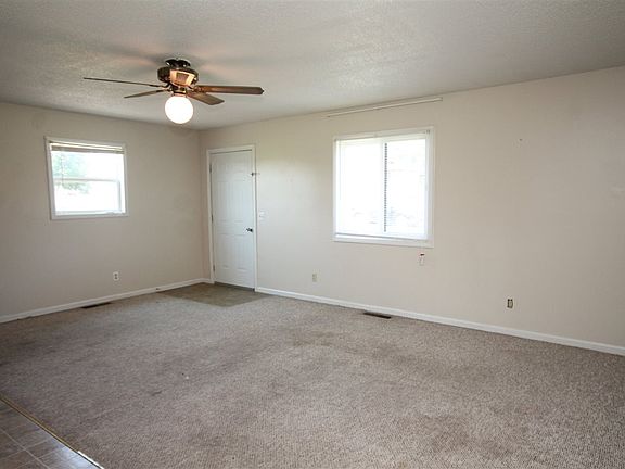 4th image of 1404 Hillwood Dr