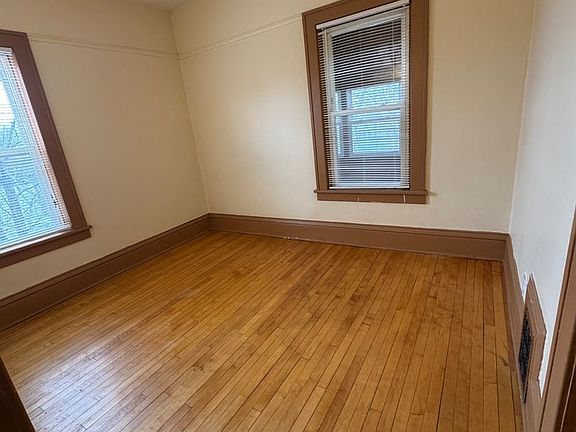 5th image of 1259 N Main St #2