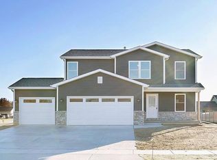 15594 Deer Path Dr, Grant Park, IL 60940