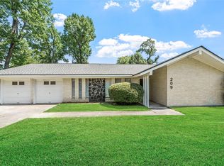 209 Pine Oak Dr, Highlands, TX 77562