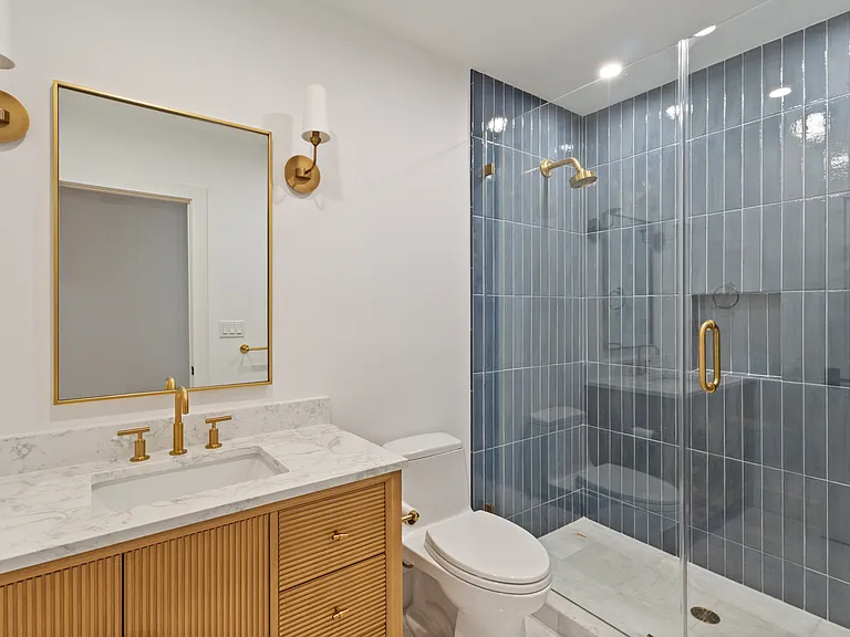 945 Royalton Row — Photo 40