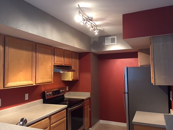 4th image of 1135 Villagio Cir #104-2