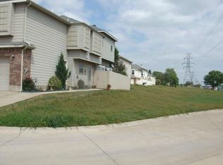 3950 Oceanside Dr, Euless, TX 76040
