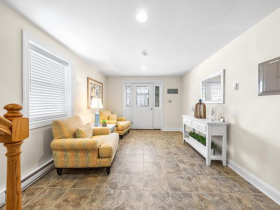 4th image of 201 90th St #1