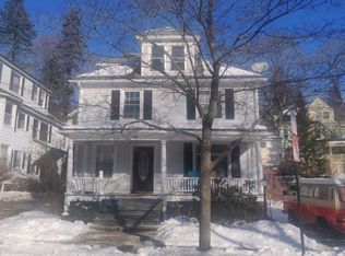 18 White St, Lewiston, ME 04240