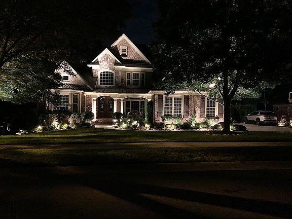 2nd image of 306 Vintage Hill Ln