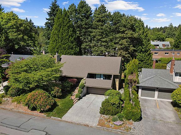 3rd image of 4271 Staulo Cres