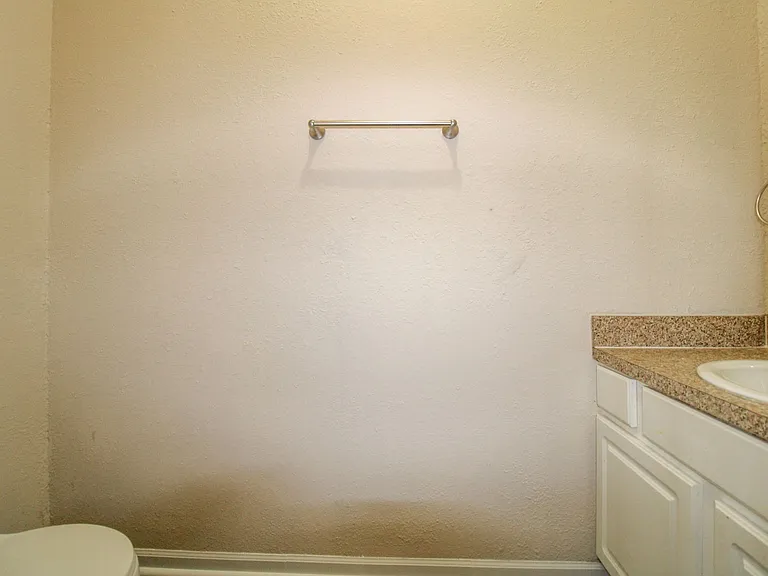 122 Meadows Ln — Photo 12