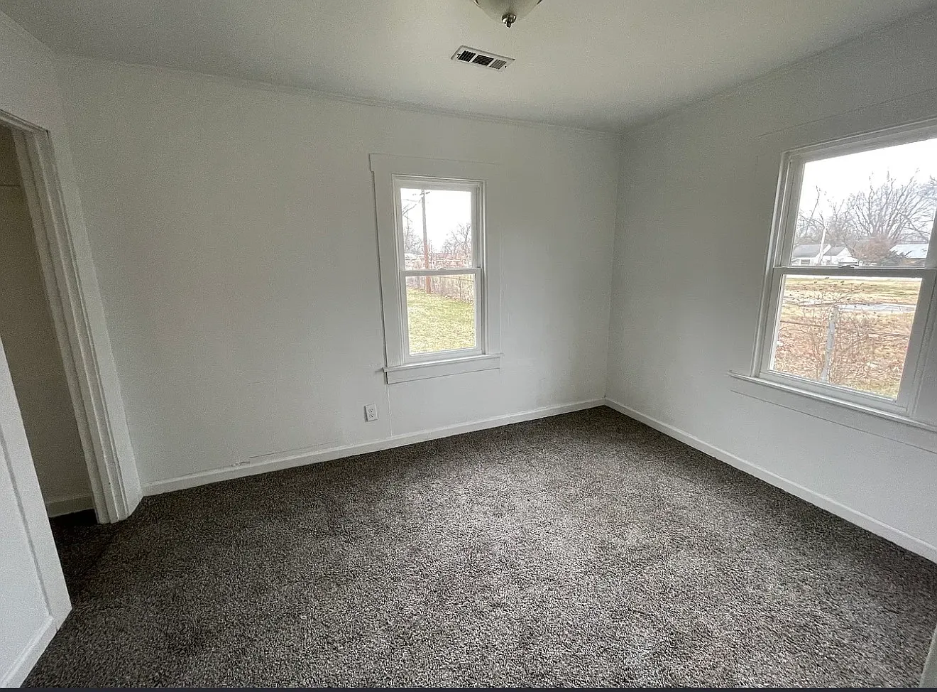 2 bed, 800 sqft, $900 — Photo 2
