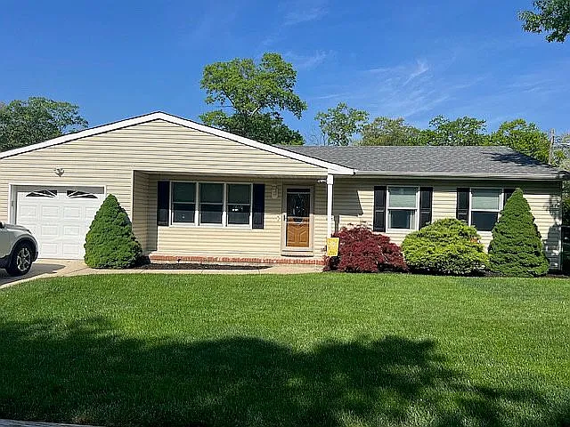 317 Alpine St photo 1