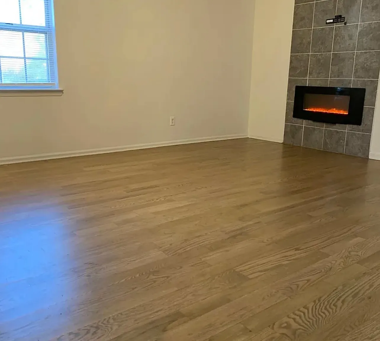 2 bed, 1.5 bath, 1172 sqft, $2,000 — Photo 4