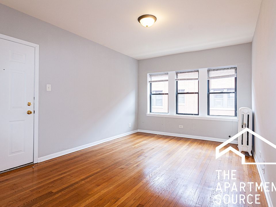 1st image of 5738 N Winthrop Ave APT 212