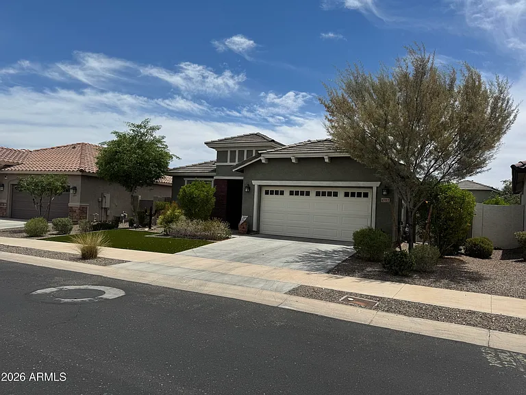 4707 N 204th Ln — Photo 3