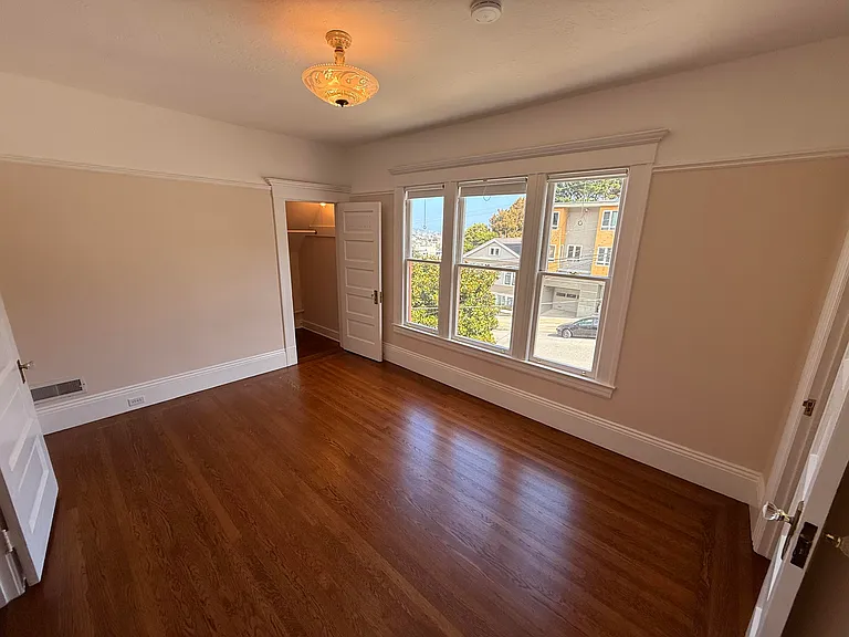 1714 Castro St — Photo 16