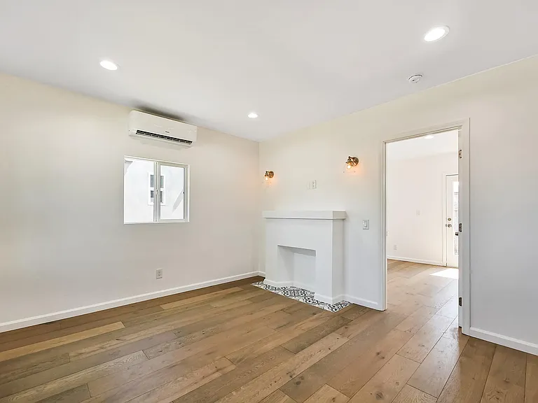 3532 11th Ave — Photo 1