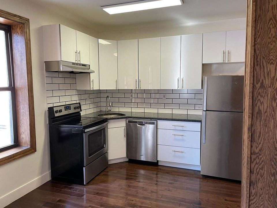 1st image of 2216 Ocean Ave #C1
