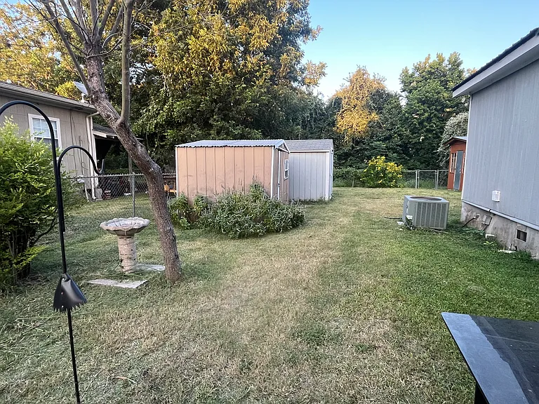 13601 Crooked Creek Dr — Photo 32