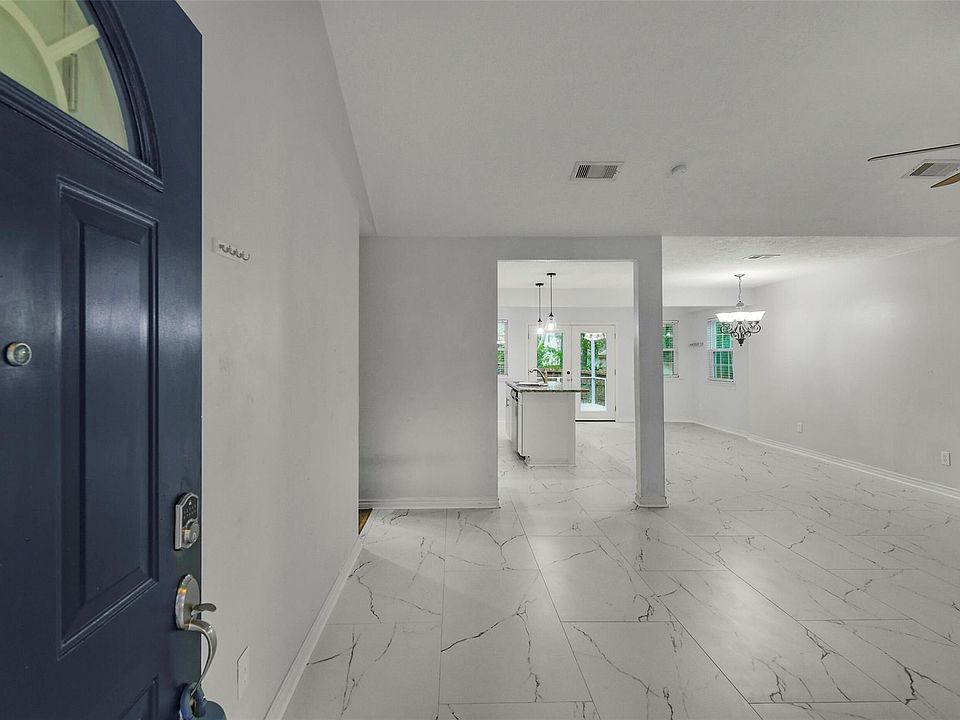 1st image of 1215 Tejas Blvd