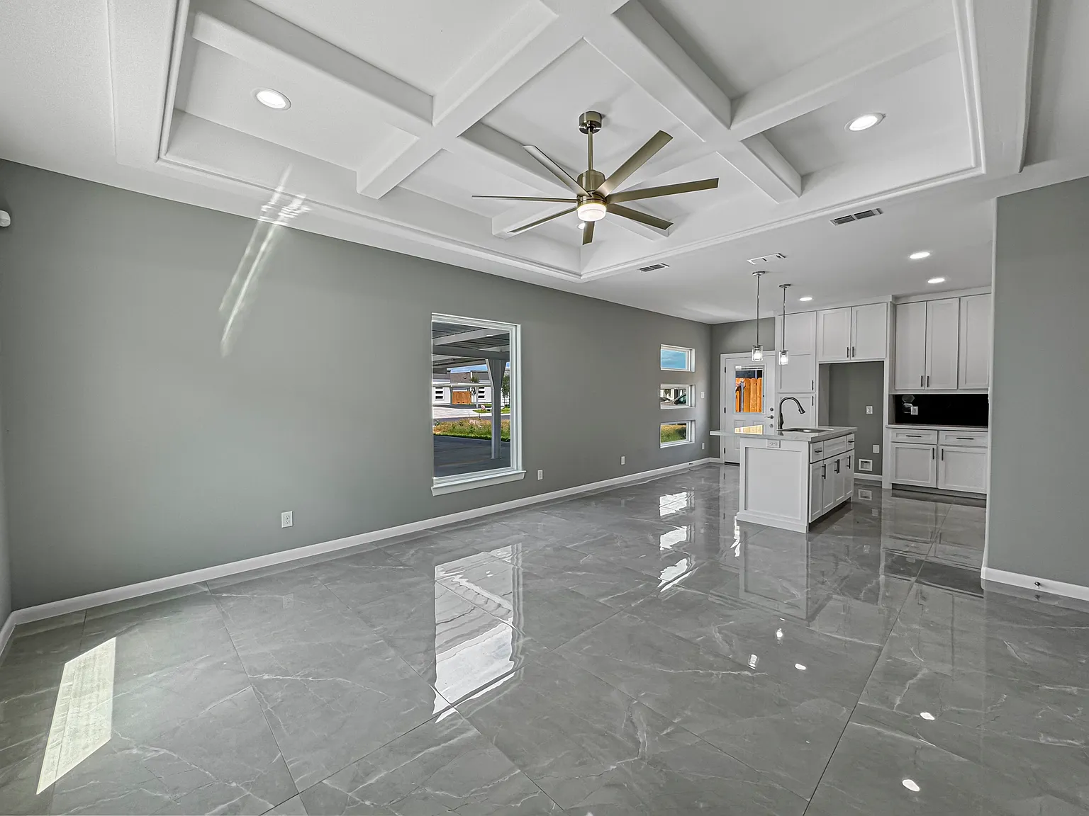 2 bed, 1040 sqft, $1,250 — Photo 2