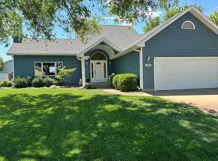 1208 Fredrich Dr, Salina, KS 67401