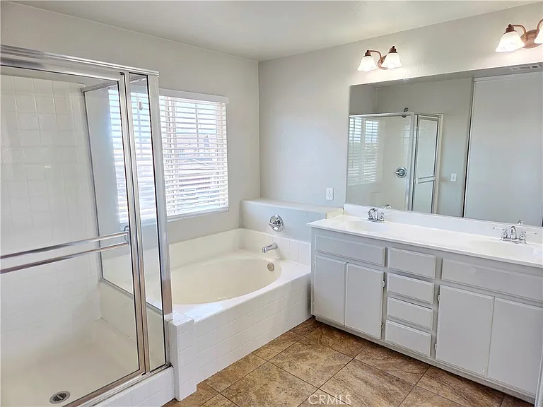 15338 Baxter St — Photo 29