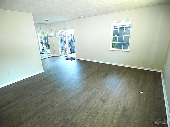 4th image of 3370 Amberway Ct