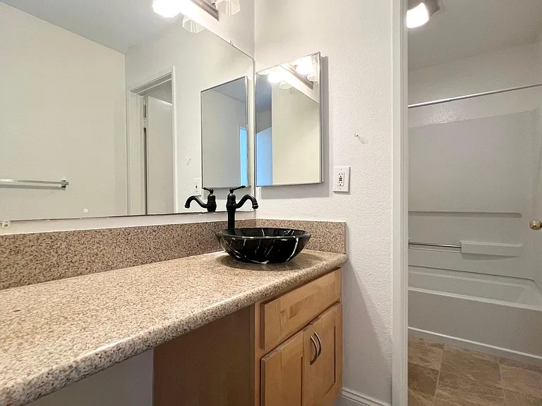 7405 Charmant Dr #2112 — Photo 19