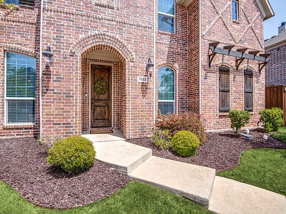 3rd image of 1022 Echo Bend Ct