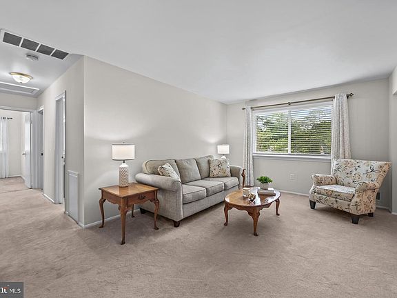4th image of 11705 Caverly Ave