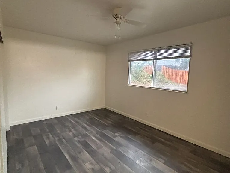 612 Gregory Ct — Photo 7