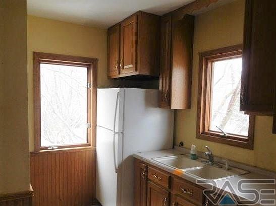 2nd image of 104 S Vandemark Ave