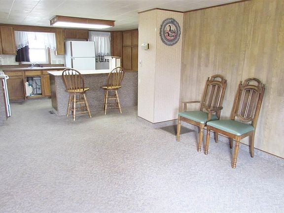 2nd image of 104 N Crystal Ave
