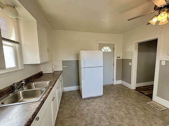 2nd image of 1216 W 2nd St