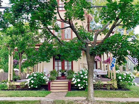 Facing Filbert Street 