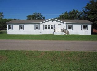 207 S Donehoo St, Kingston, OK 73439