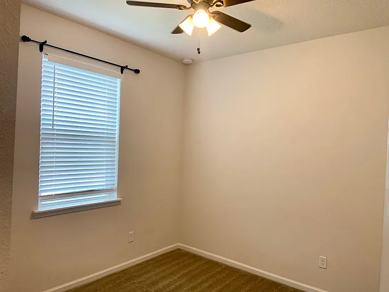 816 Redtail Ln — Photo 45