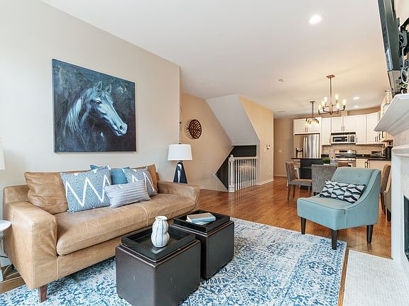 4th image of 1038 N Marshfield Ave APT 1